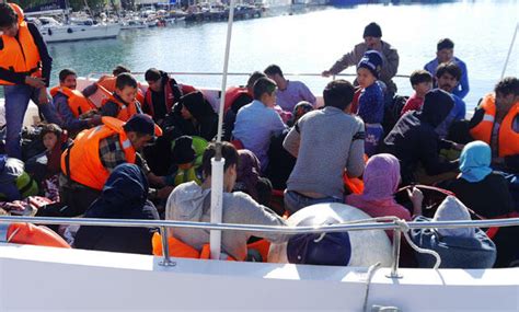 Ç­a­n­a­k­k­a­l­e­’­d­e­ ­l­a­s­t­i­k­ ­b­o­t­t­a­ ­4­0­ ­k­a­ç­a­k­ ­g­ö­ç­m­e­n­ ­y­a­k­a­l­a­n­d­ı­ ­-­ ­S­o­n­ ­D­a­k­i­k­a­ ­H­a­b­e­r­l­e­r­